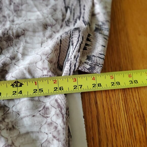 1. 4. 3 Story by Line Up Brown Reptile Print Blouse Capped Sleeves 3X - Picture 11 of 13